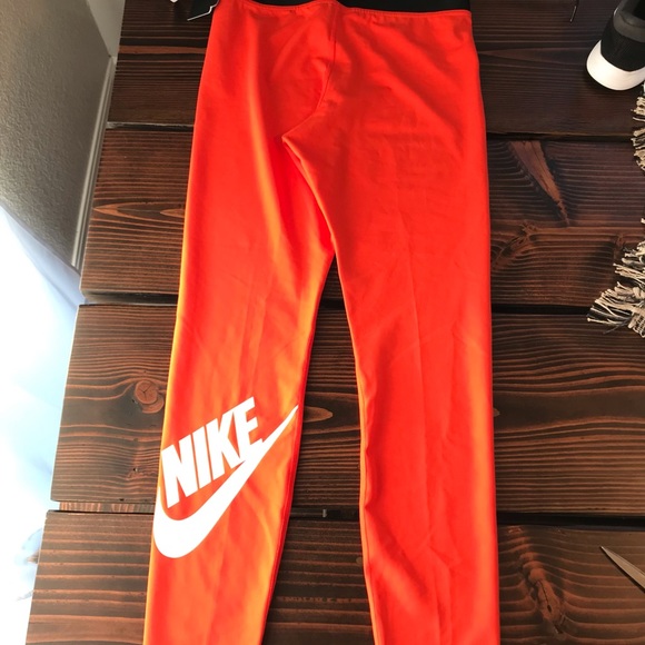 Sold in bundle - Picture 8 of 9